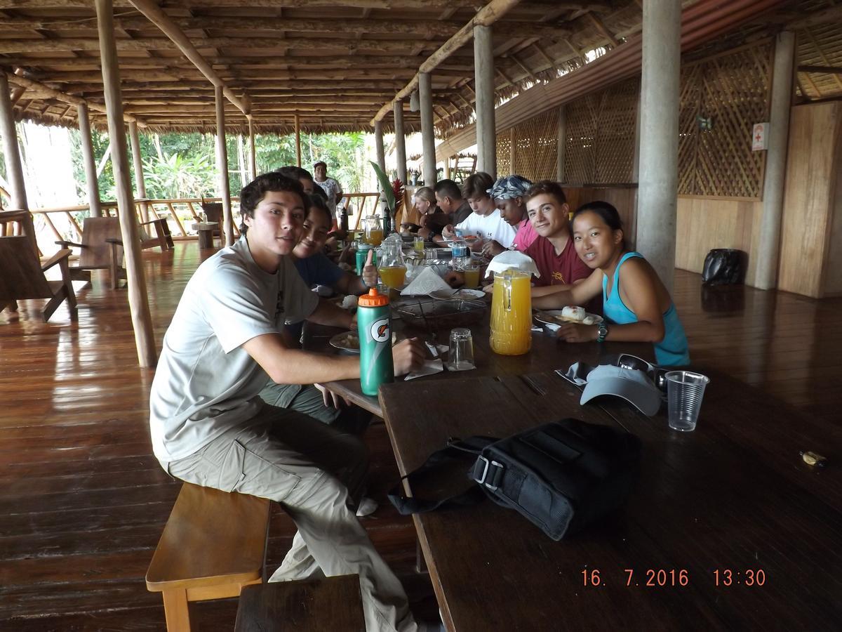 Tres Chimbadas Lake Lodge Tambopata Extérieur photo